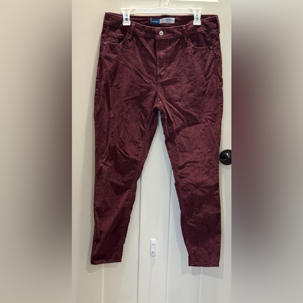Women’s Burgundy Old Navy Rockstar Super Skinny Corduroy Pants